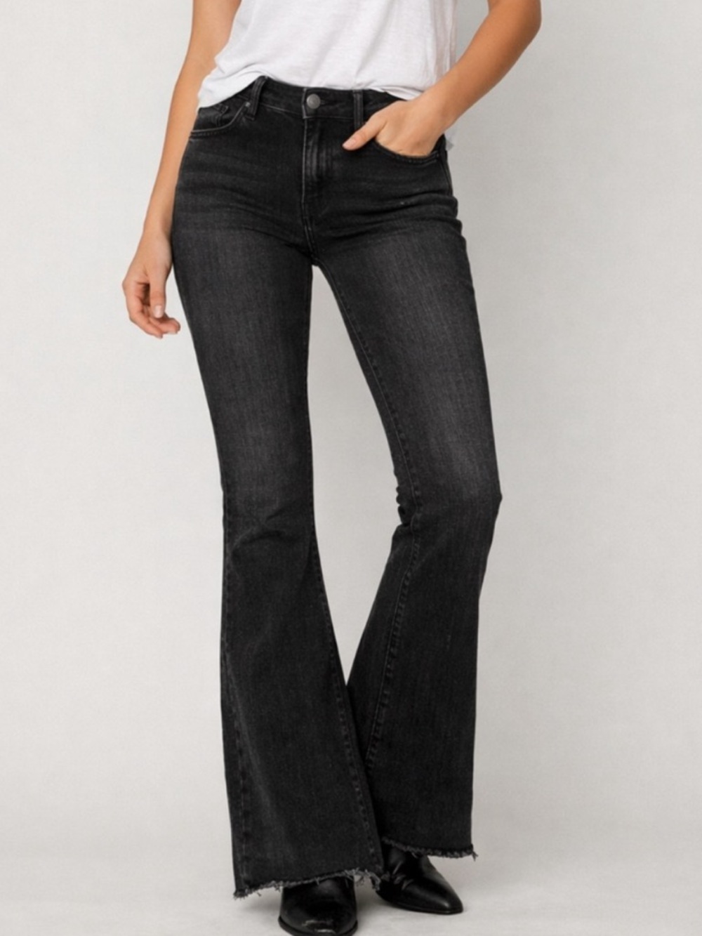 Frame Denim — Le High Flare — size 29 — washed black — NWOT